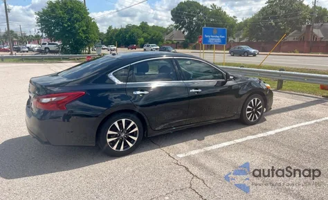 2018 Nissan Altima 2.5 из США, поврежденный, VIN 1N4AL3APXJC210183